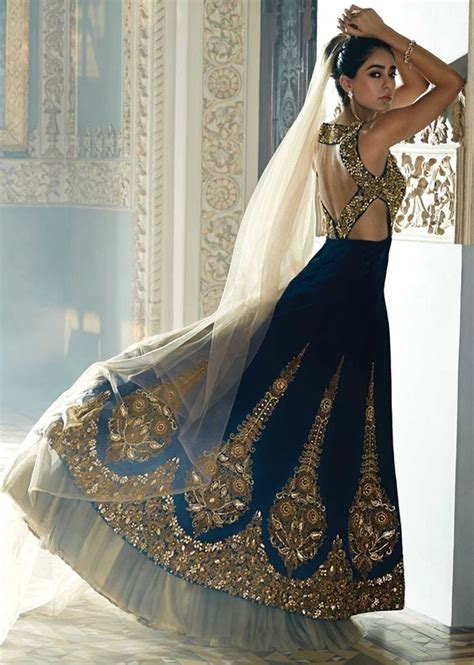 41 Modern Indian Wedding Dresses And Wedding Gowns Ideas Lovellywedding Indian Wedding Dress