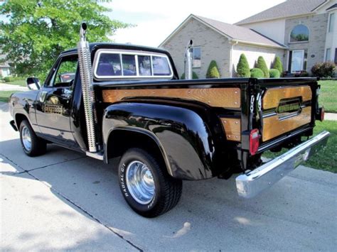 Beautiful 1980 Dodge Midnite Express Truck Fully Restored 440 Six