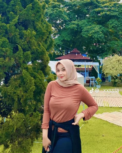 Asupan Harian On Twitter Hijab Tapi Bodynya Hot 🥵🔥🔥🔥 Tiktok Revina