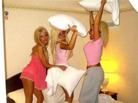 Pillow Fights Pics