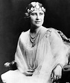 The Queen Mother, Elizabeth Bowes-Lyon | The Queen Mother in pictures ...