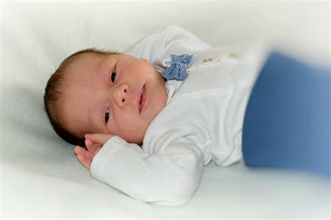 Gambar Orang Anak Laki Laki Imut Anak Biru Kupu Kupu Bayi