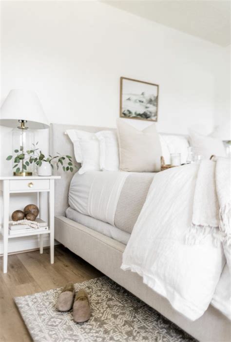 Nine rules to save you from constant rearranging. ON TREND UPDATES AND AN AFFORDABLE RUG ROUNDUP | Bedroom ...