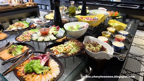 A La Carte Buffet Dinner Spoon G Kelawai Hotel Cheryl Wennee