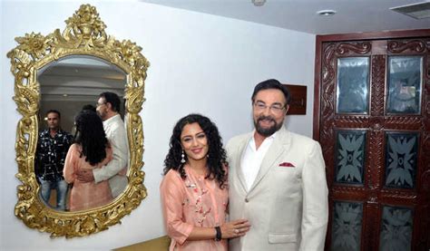 Kabir Bedi Wife Photos Pooja Bedi Deletes Evil Stepmother Tweet After Dad Kabir S Wedding