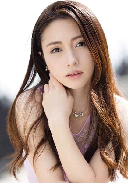 tin sốc trong ngày giới thiệu nhân vật sự kiện hot trending actress leona kirishima updated