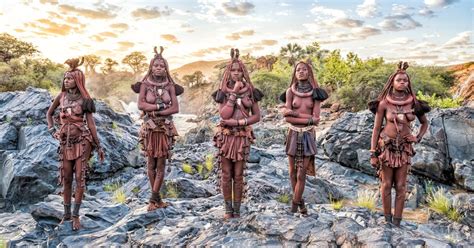 世界中の少数民族を色彩豊かに撮り続ける、ヨシダナギ個展 news ima online