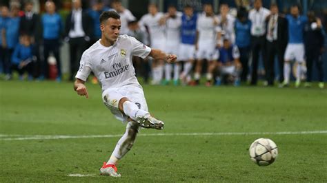 Lucas Vázquez renueva con el Madrid