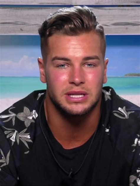 Love Islands Chris Hughes Praised By Mental Health Team For Crying