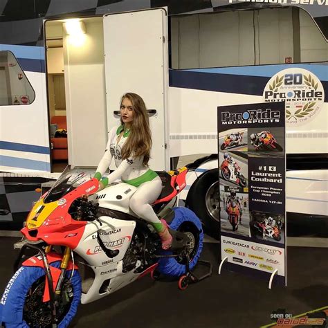 EICMA 2018 Girls E Hostess DaiDeGas Forum