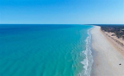 18 Signs You Were Born And Raised In Broome — A Local Guide To The