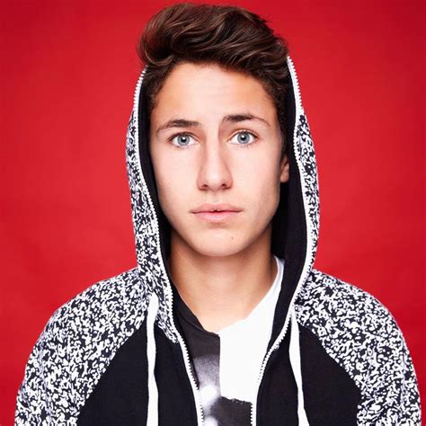 Juanpa zurita is one of mexico's most successful thclipsrs with over 20 million followers, and he accepted an invitation to the. Juanpa Zurita estrena "Acapella" su linea de ropa ...