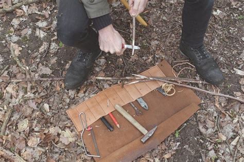 Cobbled together a tool roll tonight, using canvas salvaged from an old army messenger i use as a tool bag. DIY Tool Roll Bag made from Leather // Werkzeugrolle aus ...