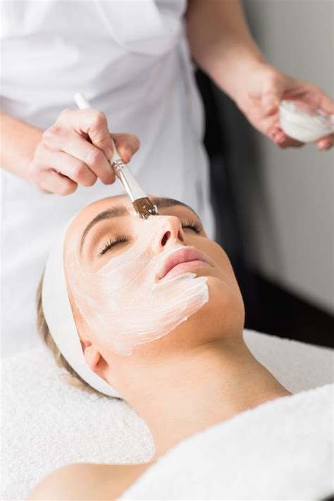 Five Tips To Being An Amazing Esthetician 1 Take Time To Analiyze Their Skin 2 Cleanse The