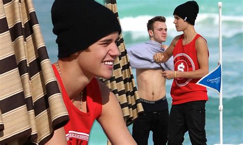 Were The Three Best Friends Anyone Could Have Justin Bieber Relaxes