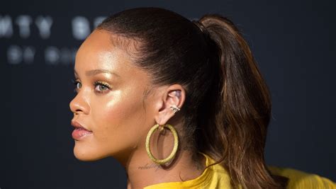 Rihannas Fenty Beauty Line Is For All Of Her Fans