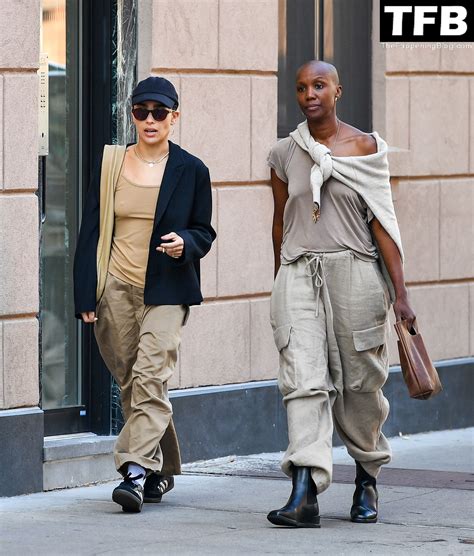braless zoe kravitz steps out with a friend in nyc 13 photos onlyfans leaked nudes