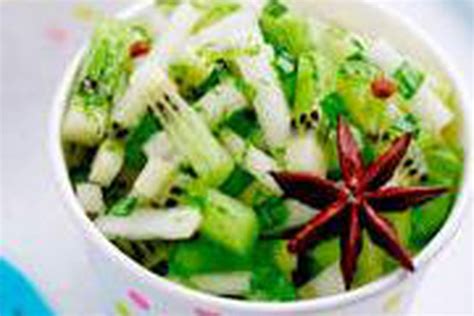 Salade de kiwis et poires à la menthe