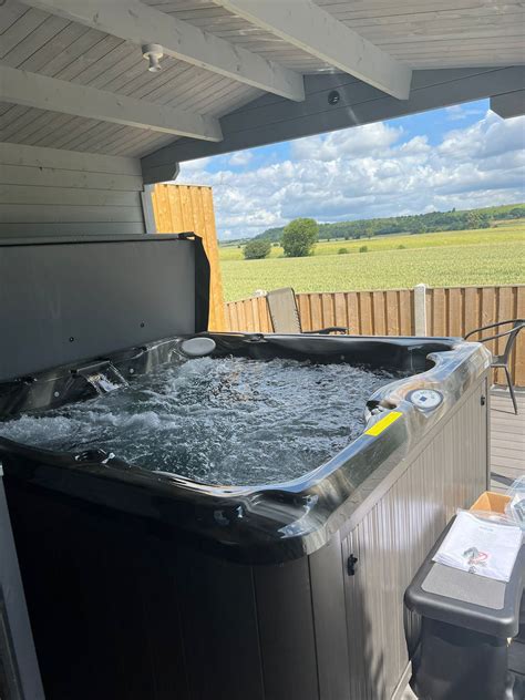 Mark Rowland Hot Tub Review Jacuzzi J235 Outdoor Living