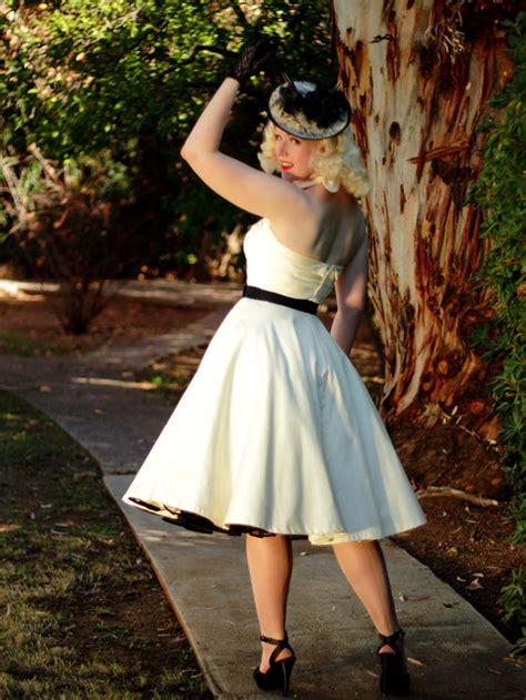 Vintage Style Tea Length Wedding Dresses Ivory 50s Style
