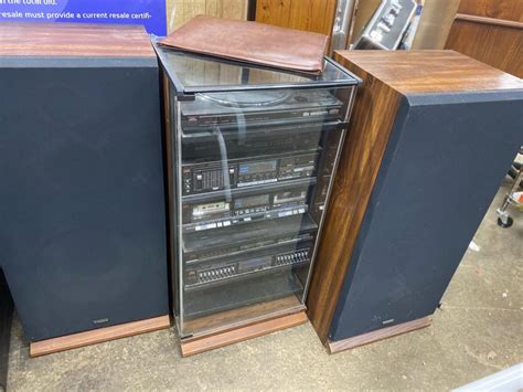 Sold At Auction Vintage Fisher Speaker System Model Stv Dash 893 With
