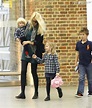 Claudia Schiffer et ses trois enfants (Caspar 7 ans, Clementine 6 ans ...