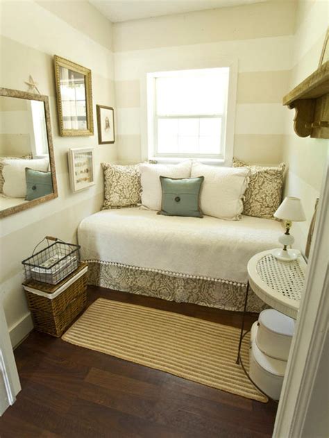Make the most of your small bedroom with these thirty stylish and inventive decorating and design ideas. Modern Furniture: Daybeds 2013 Ideas from HGTV