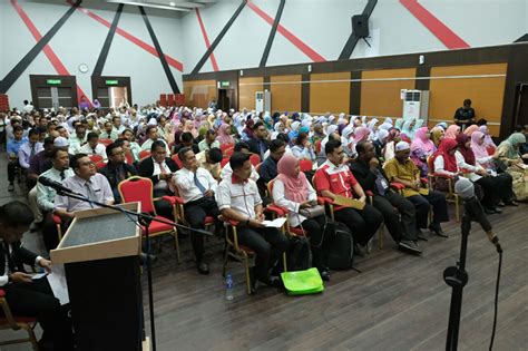 Pada sidang media itu, beliau turut menafikan dakwaan bahawa terdapat 50 individu maut akibat wabak itu di bandar qom. Timbalan Menteri Kesihatan Puji Kad Sejahtera Terengganu