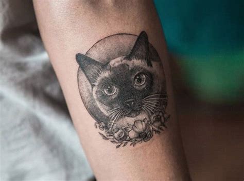 20 Best Siamese Cat Tattoo Designs Cat Tattoo Designs Siamese Cat