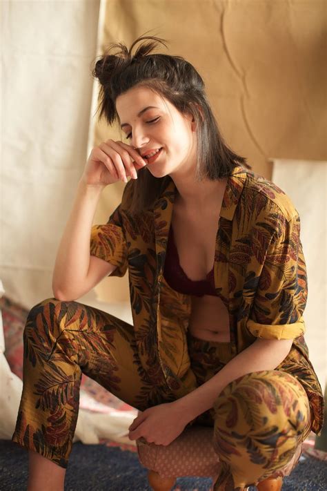 Hays Pijama adlı kullanıcının 2020 Kış panosundaki Pin Kış