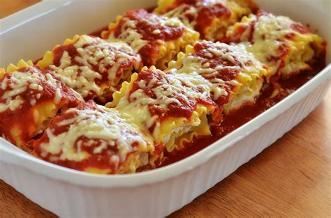 Margherita Chicken Lasagna Rolls Life In The Lofthouse