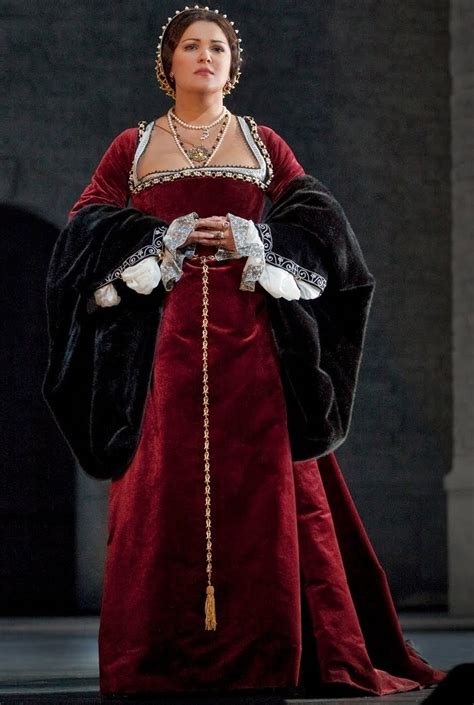 Anne Boleyns Red Gown Donizettis Anna Bolena At Tudor Costume