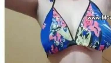 Sexy Indian Girl Gunnjan Aras Bra Removing And Completely Naked
