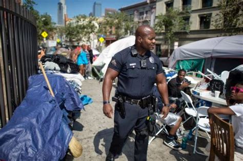 A Year After Spice Epidemic Hit Skid Row Lapd Outreach Is Making A