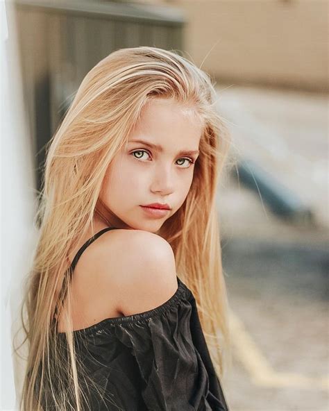 Moniquejadel 🤩 Girl Model Christina Milian Style Beautiful Girl Face