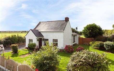 Adorable Rose Cottage For Sale In Ireland