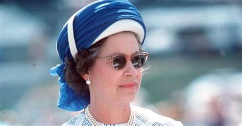 Queen Elizabeth Ii Wearing Sunglasses Now To Love