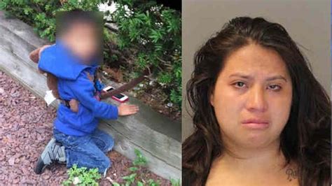 latina arrestada por atar a su hijo a un arbusto mientras cuidaba de otro niño video la opinión