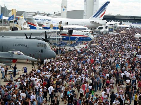 Thousands Admire Us Aircraft At Paris Air Show Air Force Article