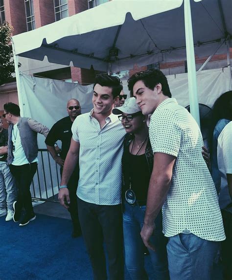 Dolan Twins Brasil On Twitter Ethan E Grayson Com Fãs No Tcas