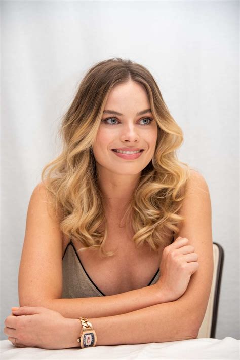 Margot Robbie Attends The Once Upon A Time In Hollywood Press