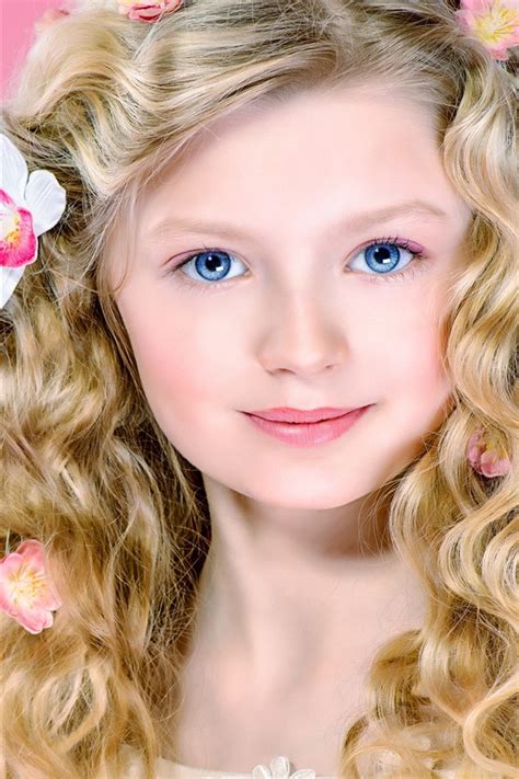 Divide your child's hair into different sections. Wallpaper Cute blonde girl, curly hair, blue eyes, smile ...