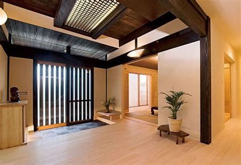 No shoe policy in japan :: Japanese traditional house, Genkan（entrance hall）伝統的な日本家屋の ...