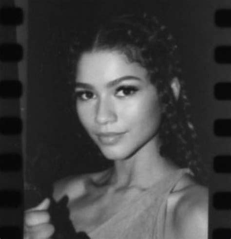 Zendaya Fan Account On Twitter Zendaya