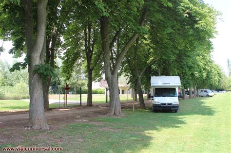ÁREA DE AUTOCARAVANAS EN ÁGREDA (SORIA), ESPAÑA