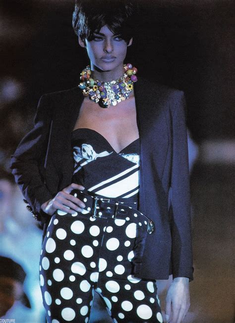 Linda Evangelista 1991 Gianni Versace Collezione Spring Summer