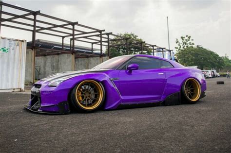 This Modified Nissan Gt R From Adv1 Wheels Looks Like A Low Rider