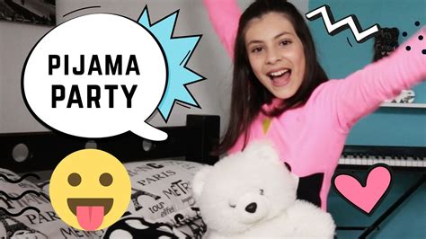 Pijama Party Con Miss Emoji Youtube
