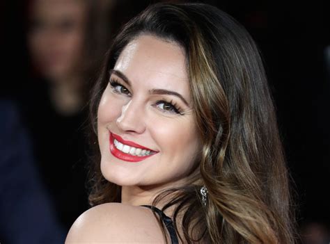 Swimsuit Clad Kelly Brook Poses Up A Storm In Video Beautiful Inside