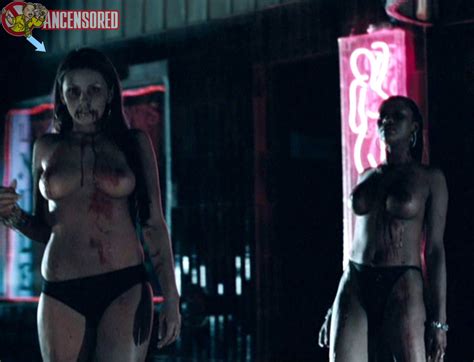 Ana Danilina Nua Em Resident Evil Apocalypse